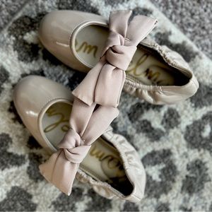 Beautiful Sam Edelman Ballet Flats with Bow Chai Latte